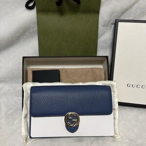 Gucci wallet on chain